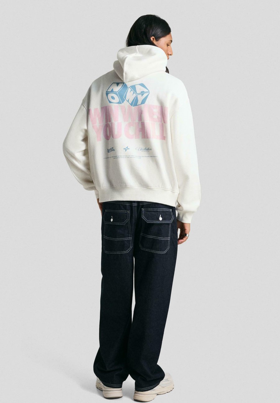 Толстовка Bershka PULLOVER, White
Толстовка Bershka PULLOVER, White