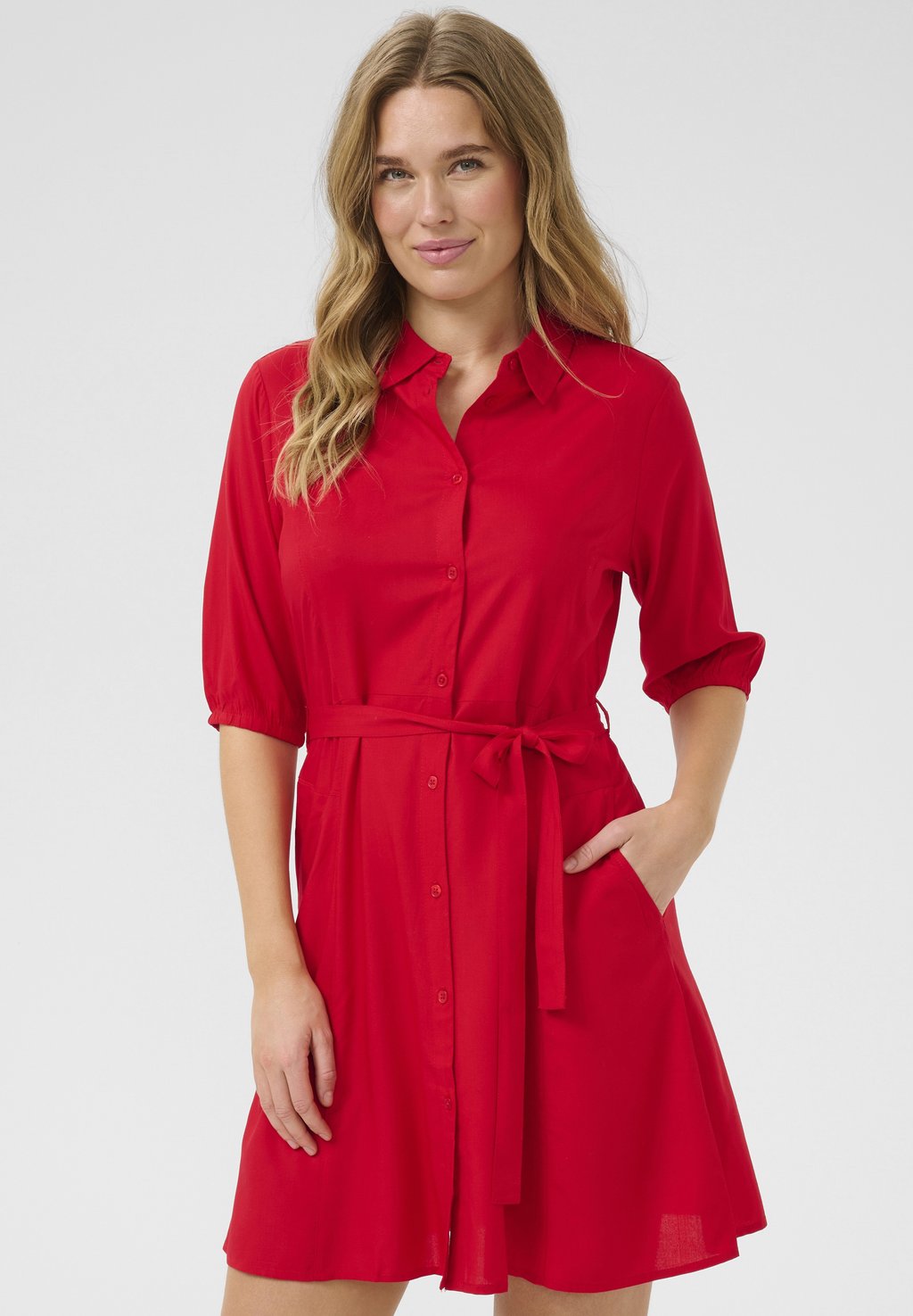 Платье-рубашка TIAH SHORT ZALLY FIT Cream, красный
Платье-рубашка TIAH SHORT ZALLY FIT Cream, красный