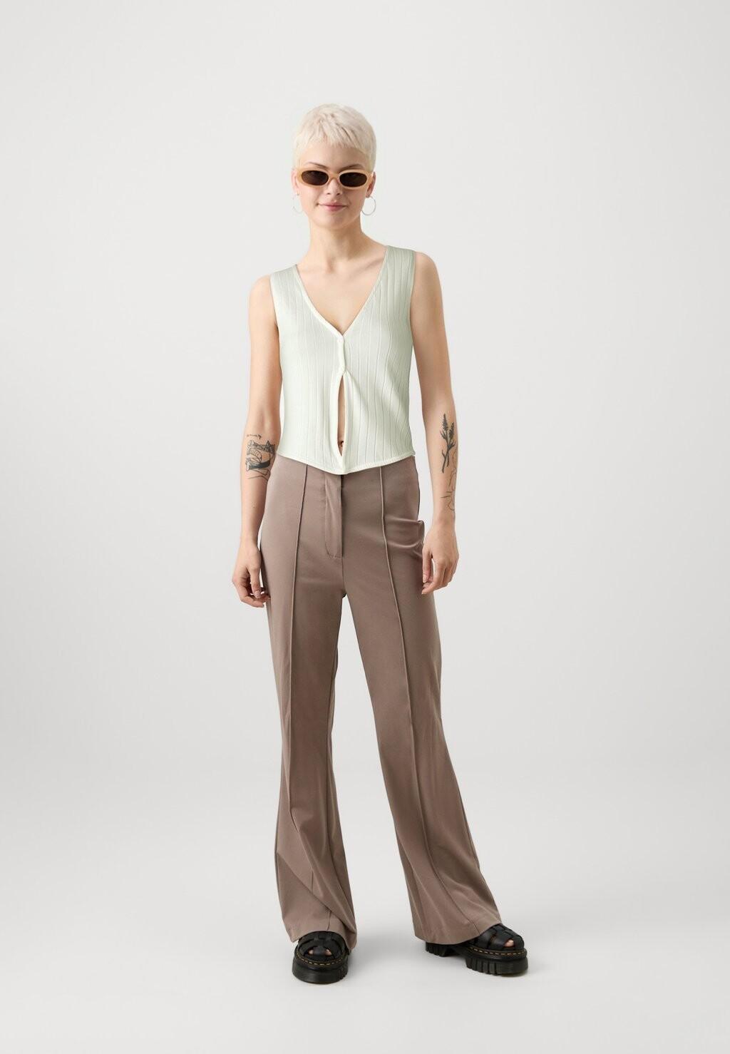 Топ ONLLAVI ONLY Petite, белый
Топ ONLLAVI ONLY Petite, белый