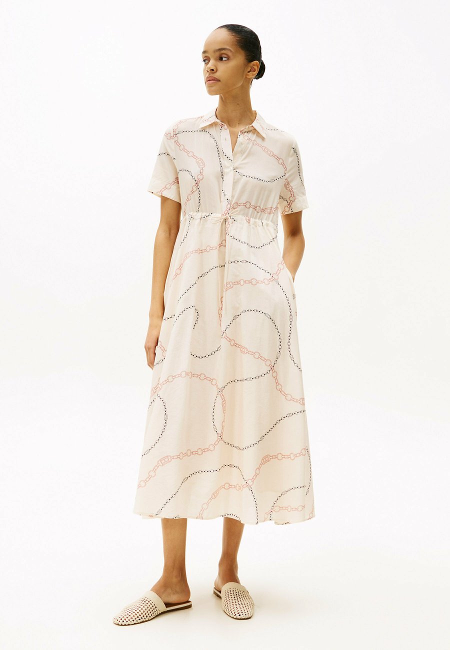 Платье Tommy Hilfiger PRINT, Flag Chain Wave Rwb Cream/Off-White
Платье Tommy Hilfiger PRINT, Flag Chain Wave Rwb Cream/Off-White