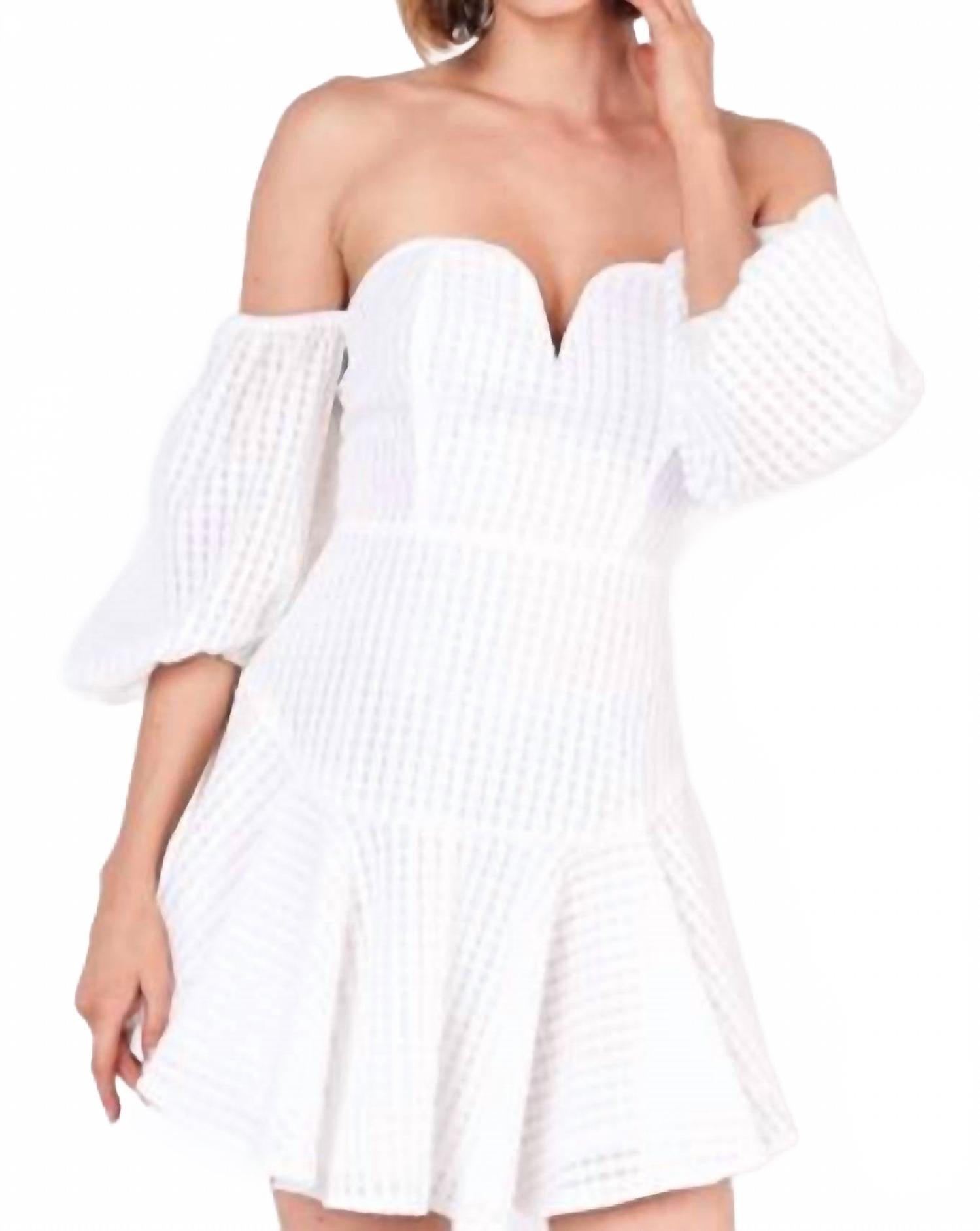 Плетеное платье в цвете офф-уайт DO+BE, кремовый
Плетеное платье в цвете офф-уайт DO+BE, кремовый