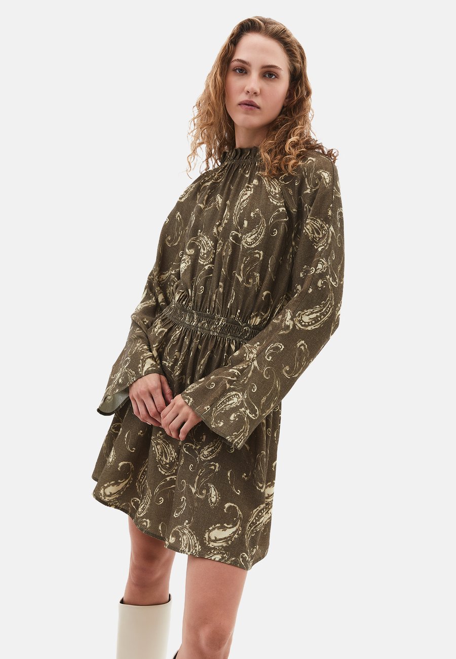 Платье OXXO Day dress, Paisley Comb/Green
Платье OXXO Day dress, Paisley Comb/Green