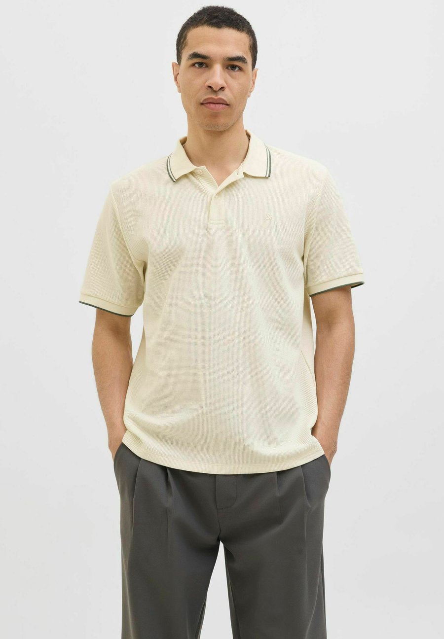 Поло Jack & Jones JJEAUSTIN SS NOOS, Antique White/Beige, Белый, Поло Jack & Jones JJEAUSTIN SS NOOS, Antique White/Beige
Поло Jack & Jones JJEAUSTIN SS NOOS, Antique White/Beige, Белый, Поло Jack & Jones JJEAUSTIN SS NOOS, Antique White/Beige
