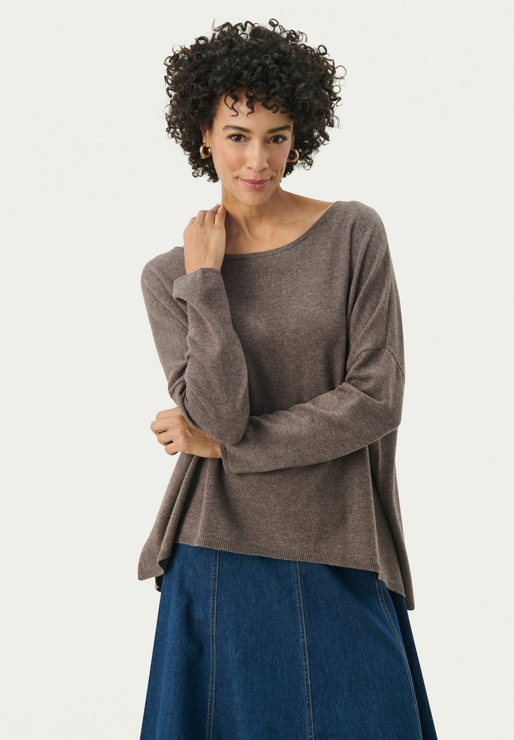 Джемпер TILA Part Two, темно-коричневый
Джемпер TILA Part Two, темно-коричневый