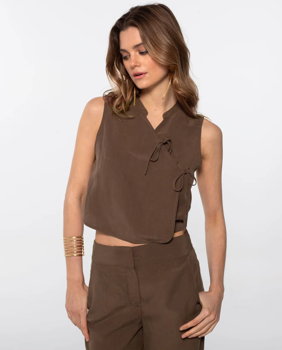 Блуза с воротником-стойкой и боковой шнуровкой The-Are, белый
Блуза с воротником-стойкой и боковой шнуровкой The-Are, белый