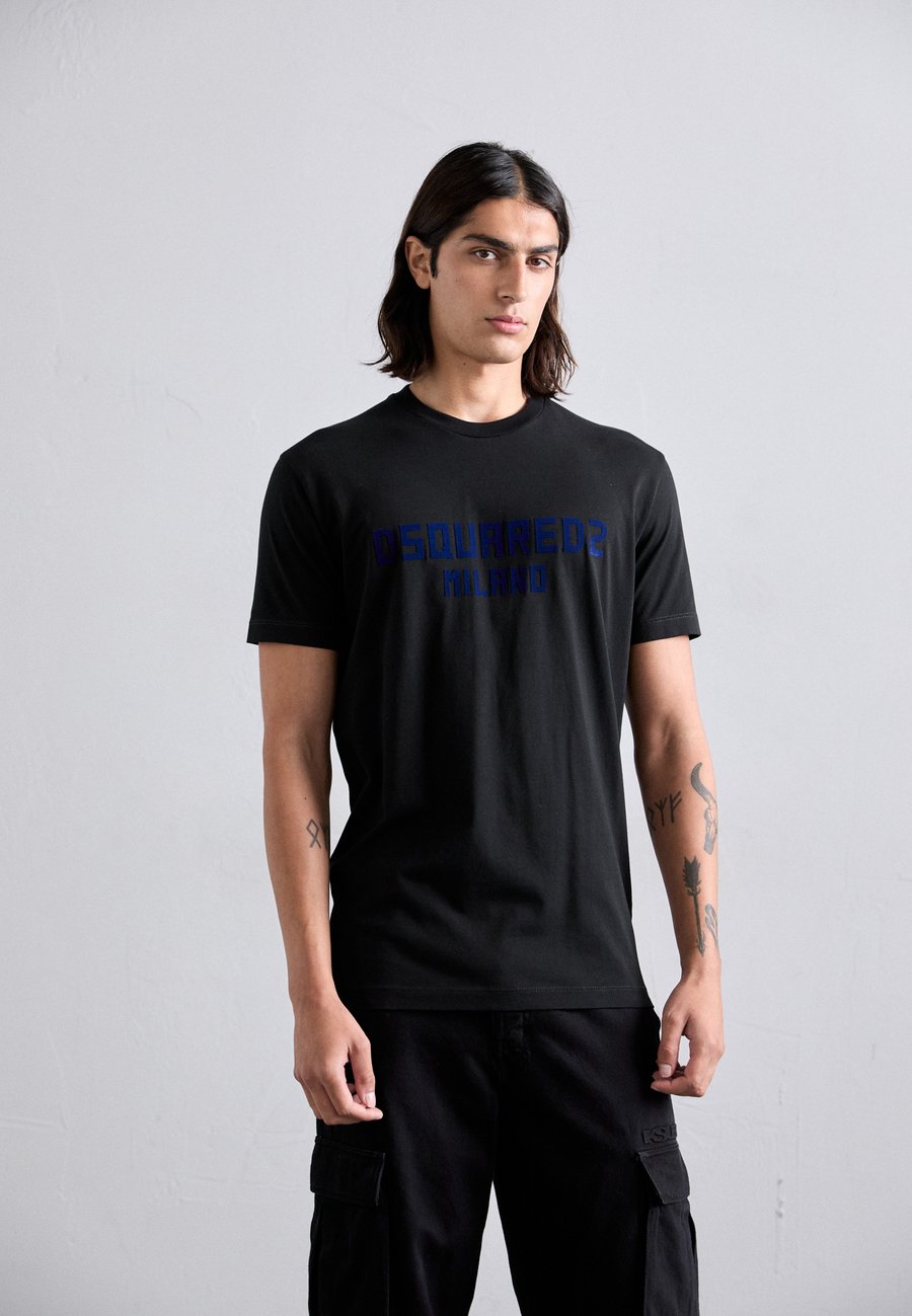 Футболка Dsquared2 COOL FIT TEE, Black/Dark Navy/White, Белый, Футболка Dsquared2 COOL FIT TEE, Black/Dark Navy/White
Футболка Dsquared2 COOL FIT TEE, Black/Dark Navy/White, Белый, Футболка Dsquared2 COOL FIT TEE, Black/Dark Navy/White