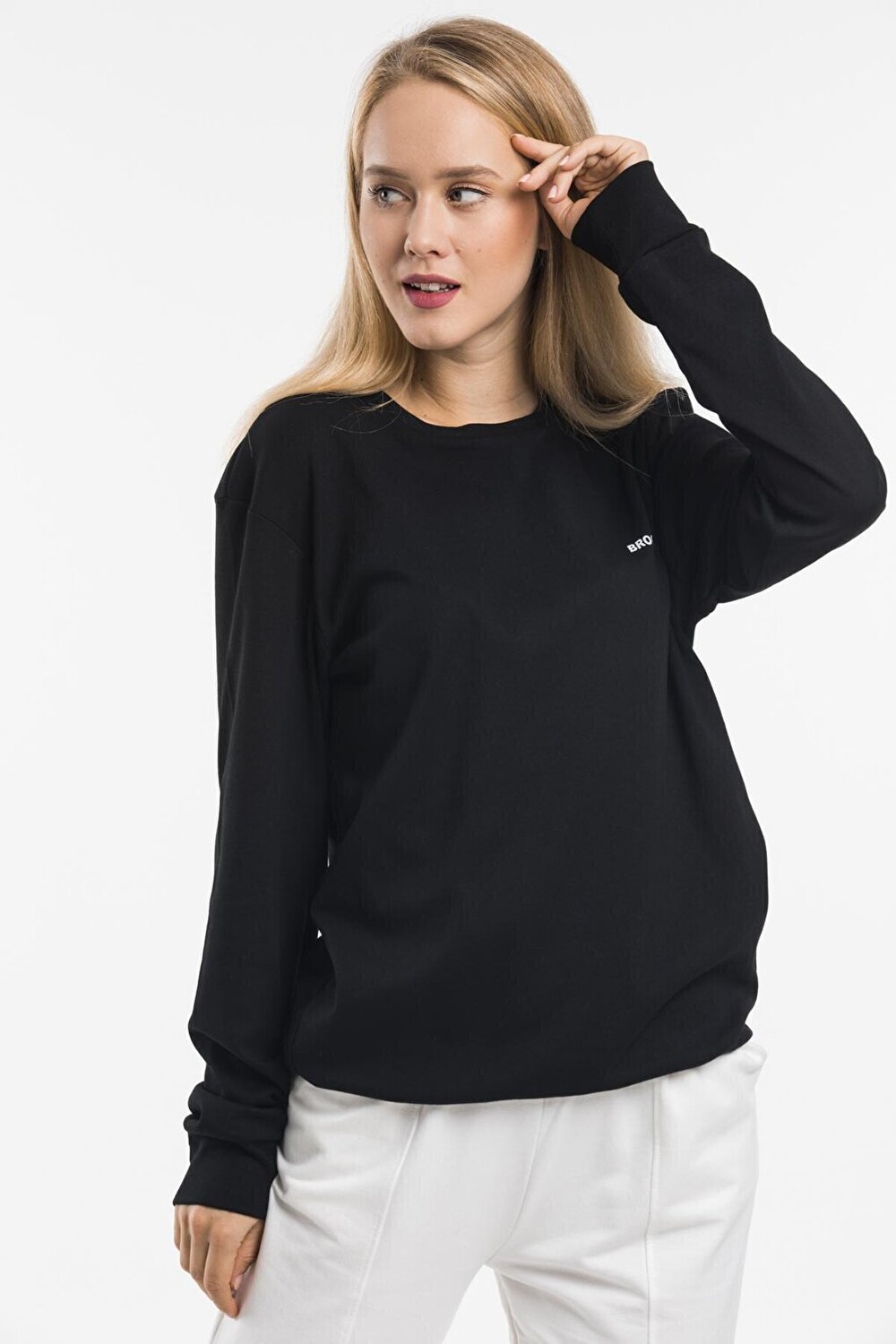 Тонкая толстовка Slim Fit с круглым вырезом и длинными рукавами SPR21K18 Süperlife, черный
Тонкая толстовка Slim Fit с круглым вырезом и длинными рукавами SPR21K18 Süperlife, черный