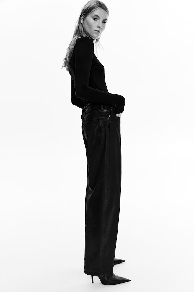 Высокие джинсы barrel H&M, черный
Высокие джинсы barrel H&M, черный