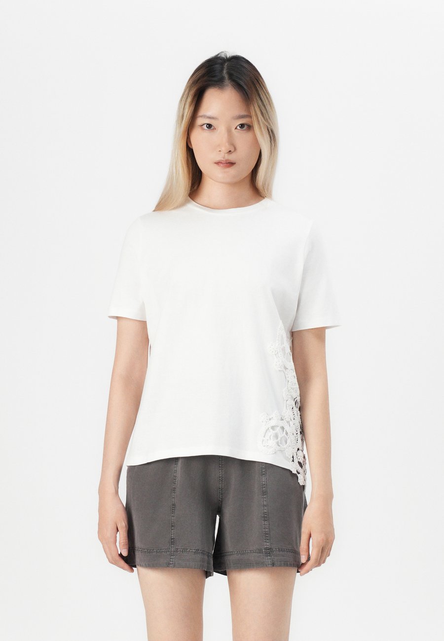 Футболка PARFOIS ARIEL, White, Белый, Футболка PARFOIS ARIEL, White
Футболка PARFOIS ARIEL, White, Белый, Футболка PARFOIS ARIEL, White