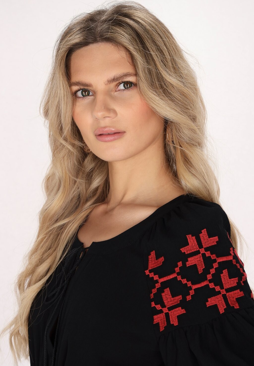 Дневное платье usha, черный
Дневное платье usha, черный