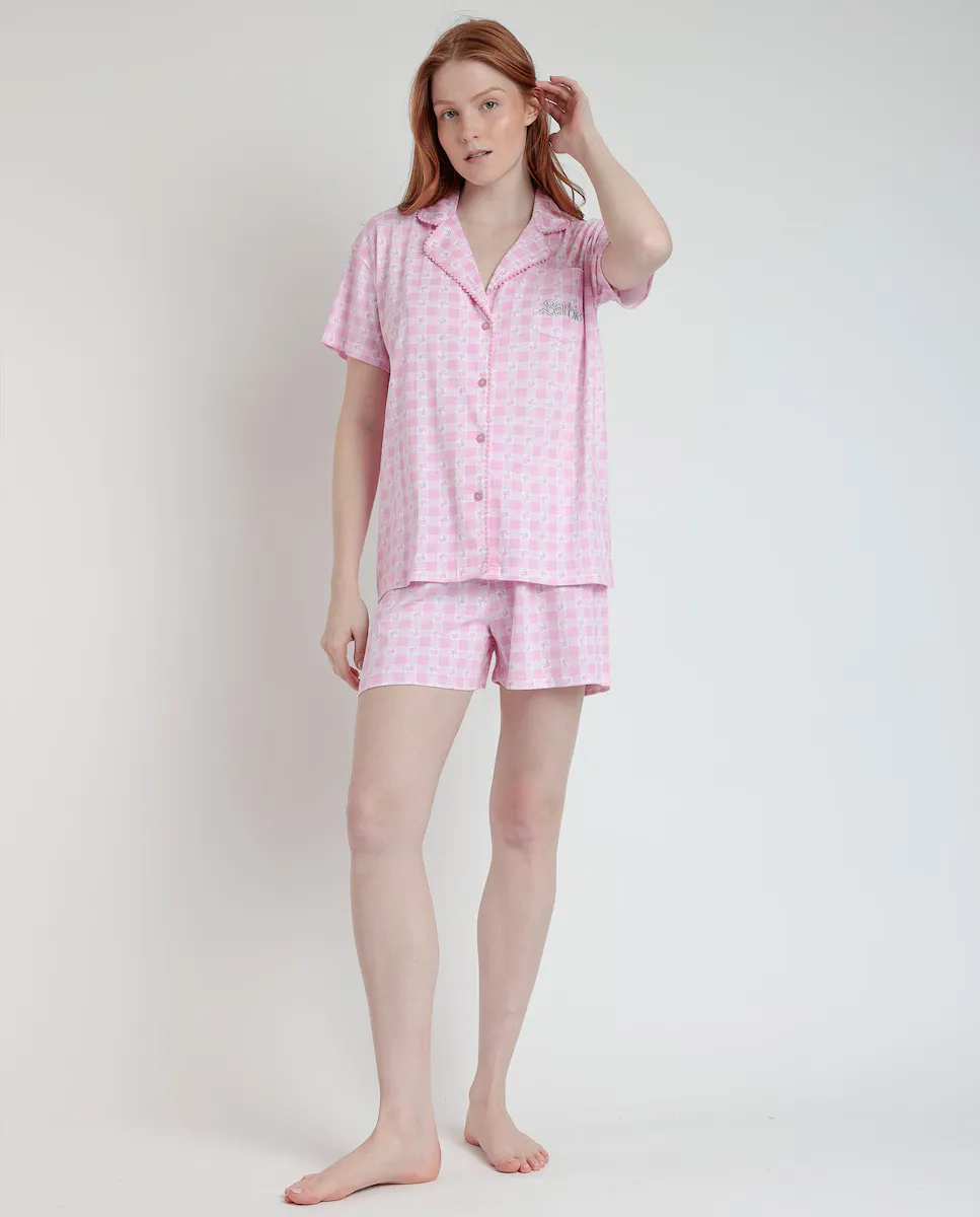Женская короткая открытая пижама розового трикотажа в клетку Barbie, цвет Rosa
Женская короткая открытая пижама розового трикотажа в клетку Barbie, цвет Rosa