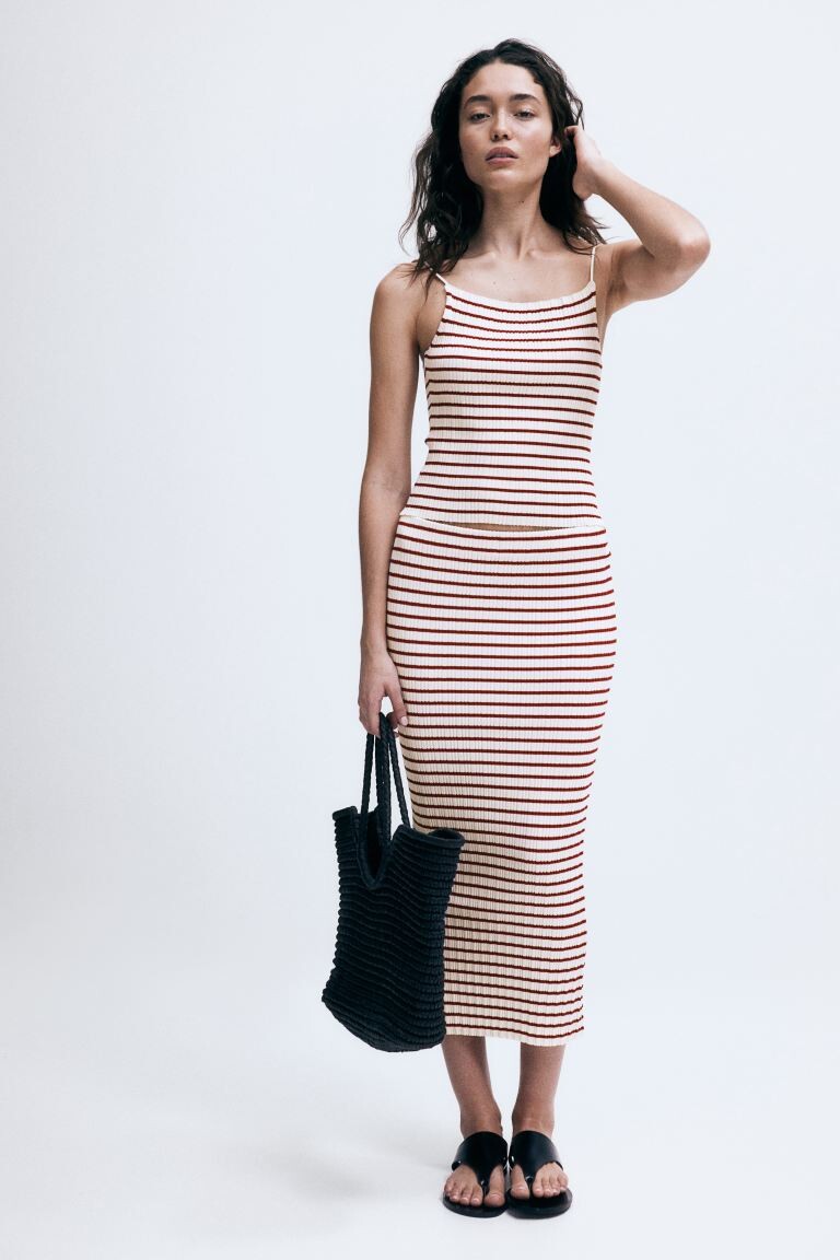 Юбка-Карандаш рельефной вязки H&M, белый
Юбка-Карандаш рельефной вязки H&M, белый