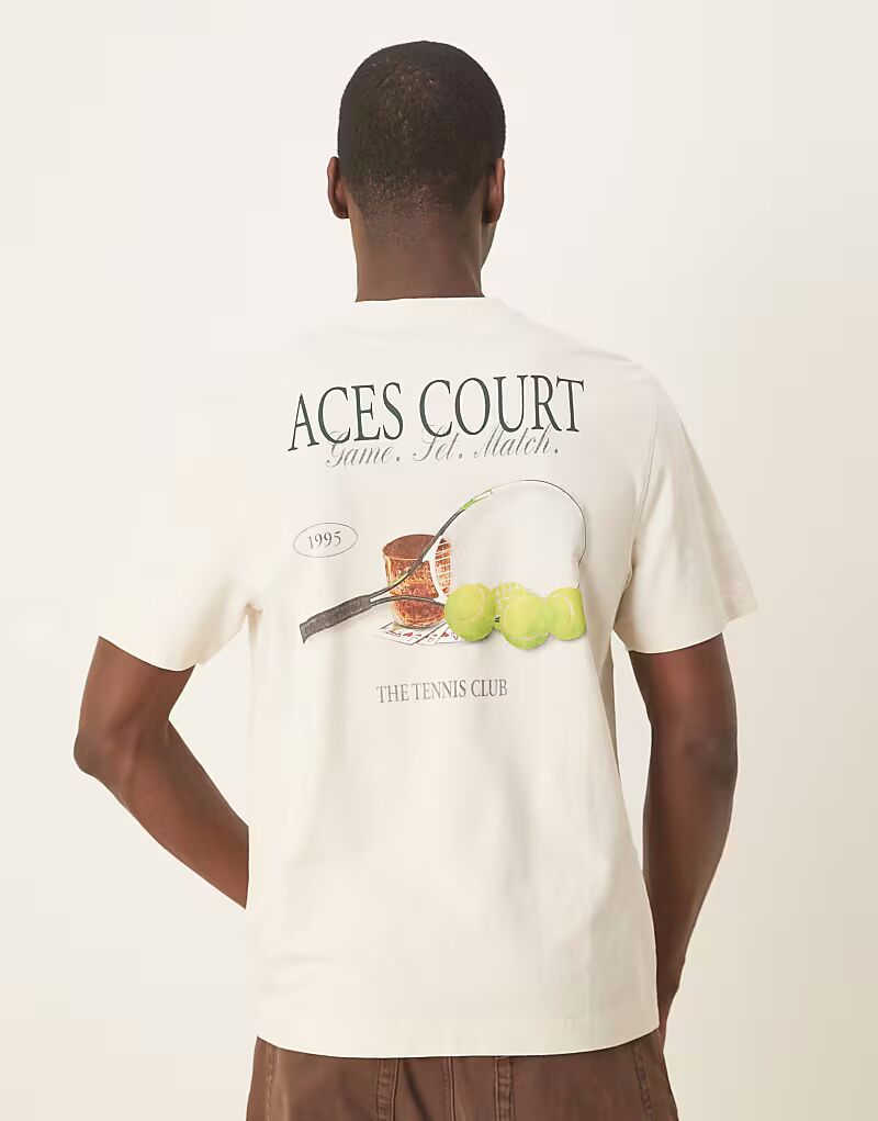 Футболка Abercrombie & Fitch с принтом на спине в классическом бежевом цвете
Футболка Abercrombie & Fitch с принтом на спине в классическом бежевом цвете