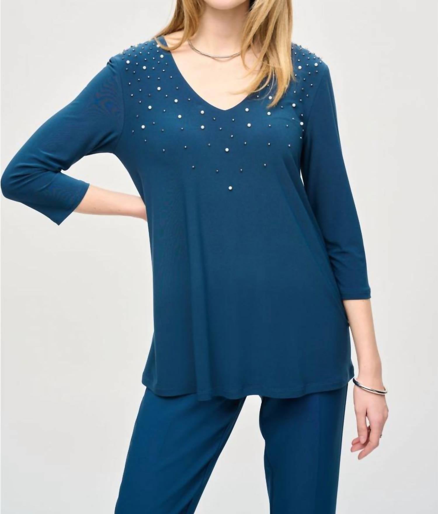 Украшенный топ с 3/4 рукавом и силуэтом "приталенный-клеш" в цвете Nightfall Joseph Ribkoff, Nightfall
Украшенный топ с 3/4 рукавом и силуэтом "приталенный-клеш" в цвете Nightfall Joseph Ribkoff, Nightfall