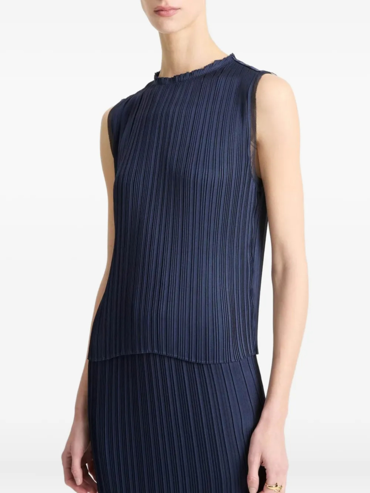 Плиссированный топ без рукавов Vince, синий
Плиссированный топ без рукавов Vince, синий