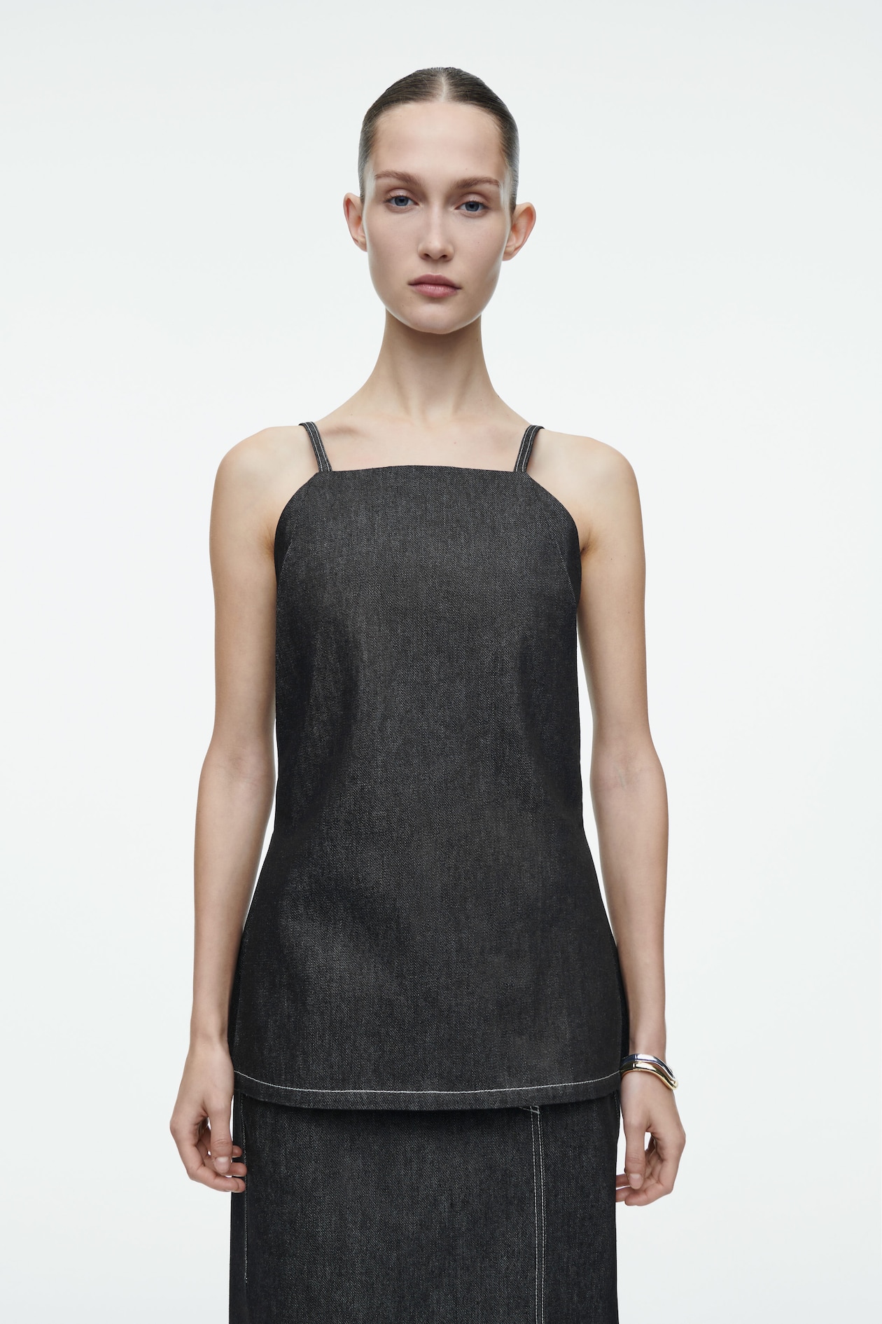 Блузка из сырого денима COS, индиго
Блузка из сырого денима COS, индиго