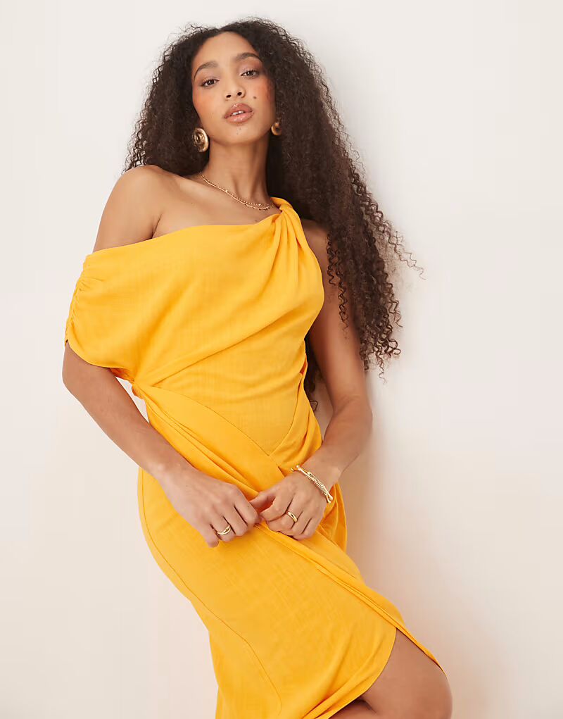 Льняное платье-миди с закругленными плечами и запахом ASOS DESIGN оранжевого цвета
Льняное платье-миди с закругленными плечами и запахом ASOS DESIGN оранжевого цвета