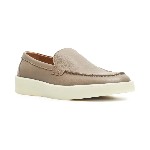Кожаные мокасины Clay_loaf Boss, бежевый
Кожаные мокасины Clay_loaf Boss, бежевый