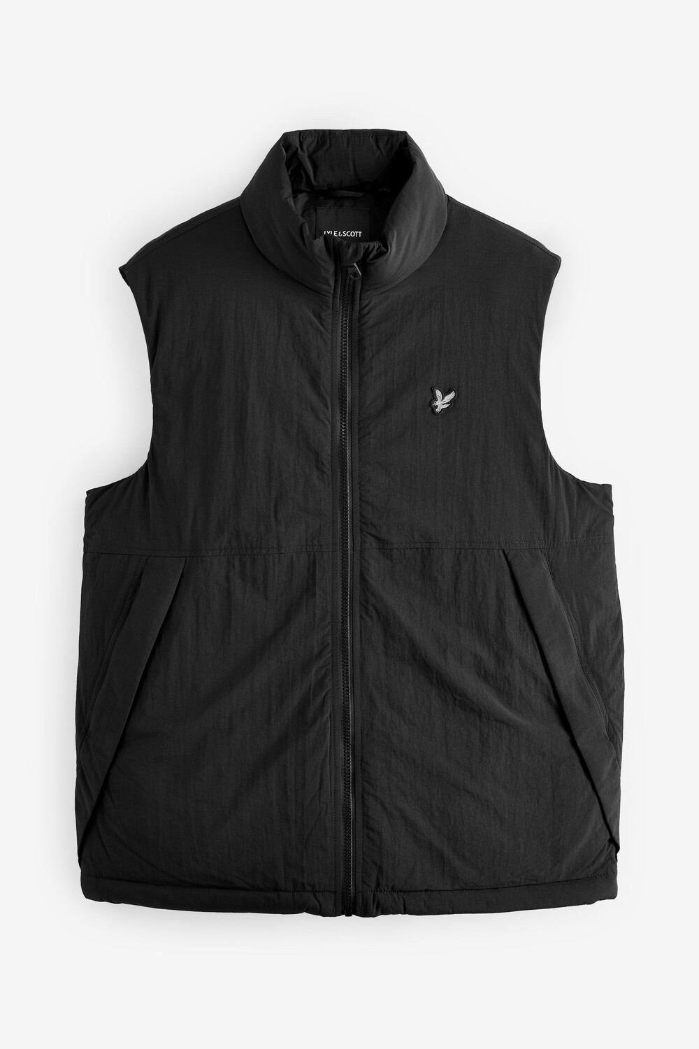 Утепленный стеганый жилет Lyle & Scott, черный
Утепленный стеганый жилет Lyle & Scott, черный