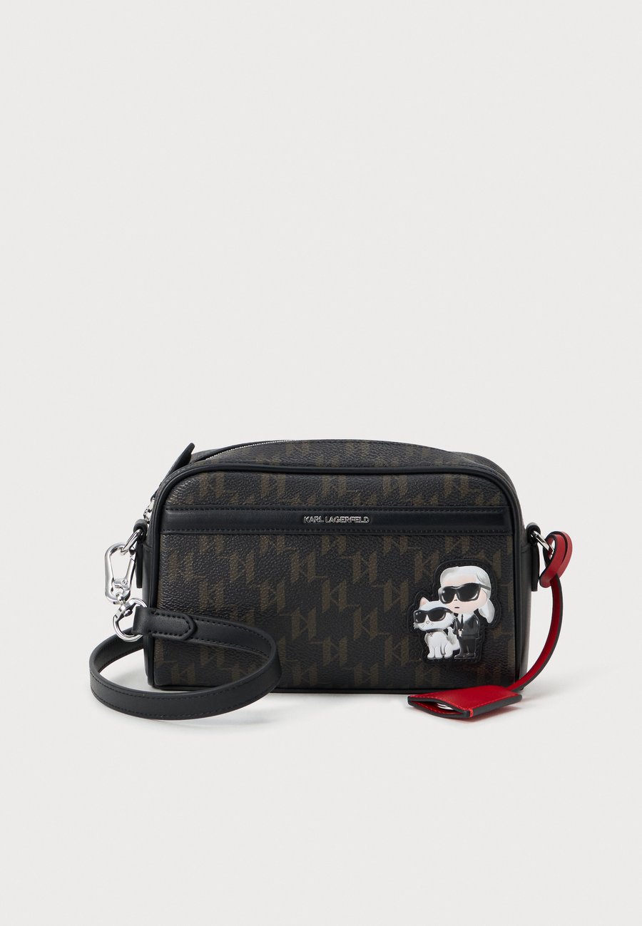Сумка кросс-боди KARL LAGERFELD IKON MONOGRAM SLIM , Brown
Сумка кросс-боди KARL LAGERFELD IKON MONOGRAM SLIM , Brown