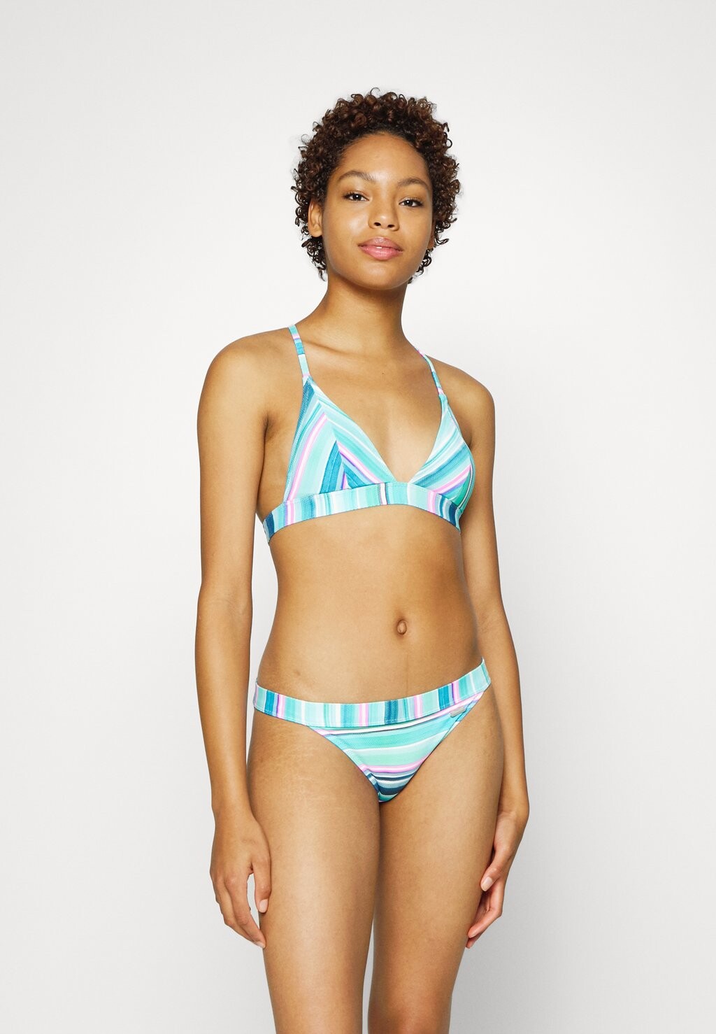 Бикини TRIANGEL BIKINI SET Venice Beach, цвет tourquise
Бикини TRIANGEL BIKINI SET Venice Beach, цвет tourquise