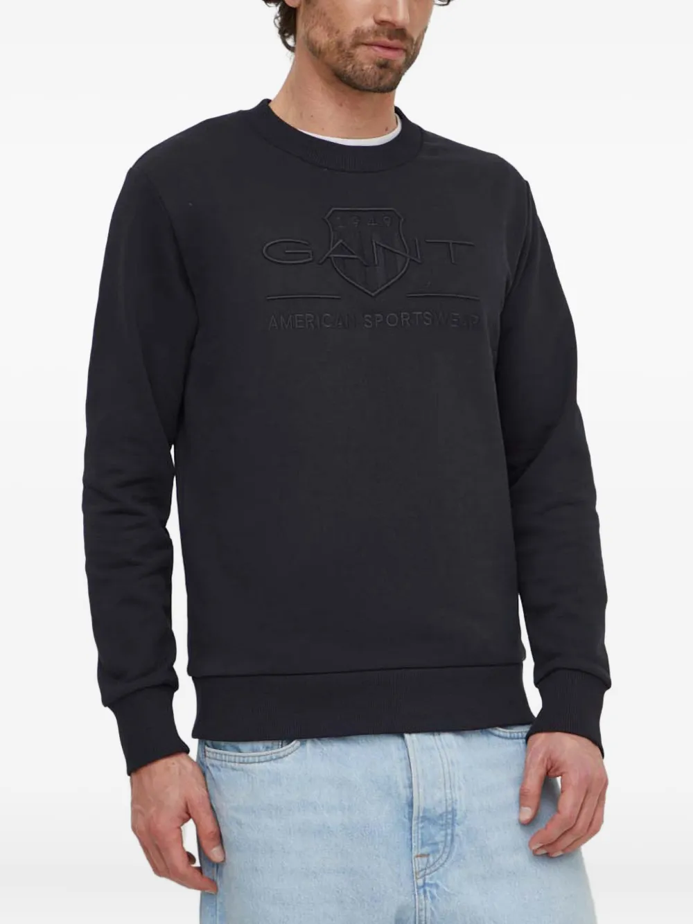 Свитшот с вышитым логотипом и круглым вырезом Gant
Свитшот с вышитым логотипом и круглым вырезом Gant