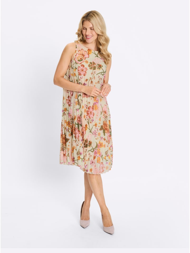 Sieh an! Плиссированное платье с принтом в виде цветков шампанского и гортензий
Sieh an! Плиссированное платье с принтом в виде цветков шампанского и гортензий