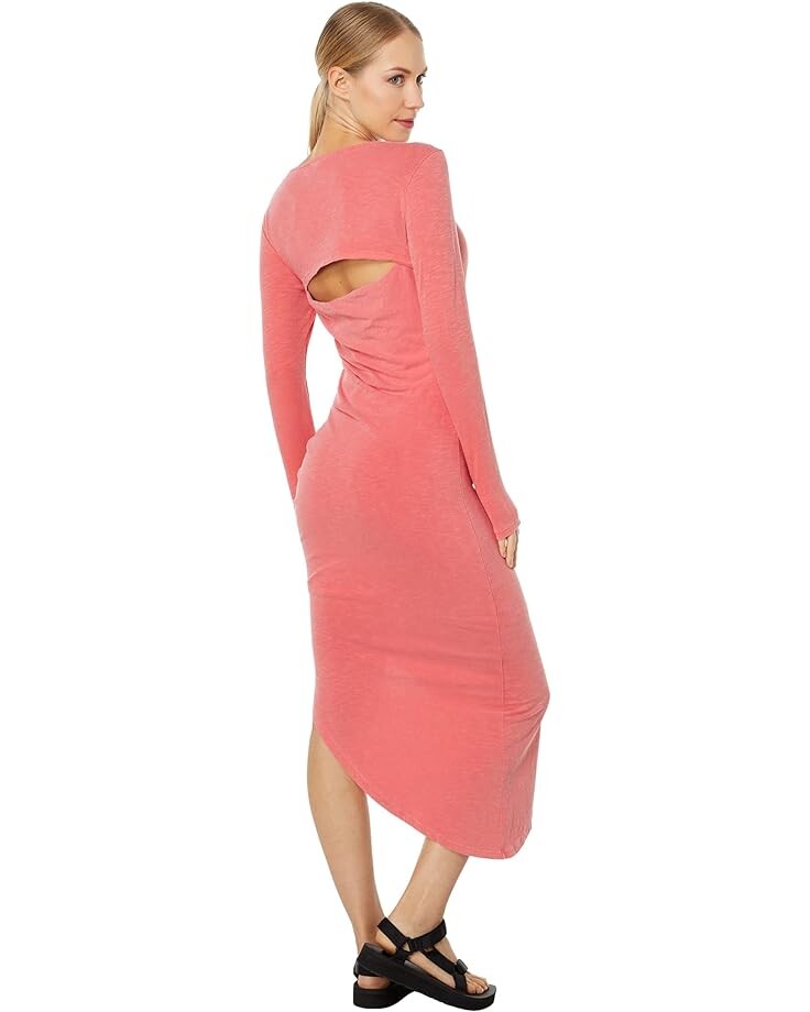 Платье SUNDRY Drape Cutout Dress, цвет Pigment Cherry
Платье SUNDRY Drape Cutout Dress, цвет Pigment Cherry