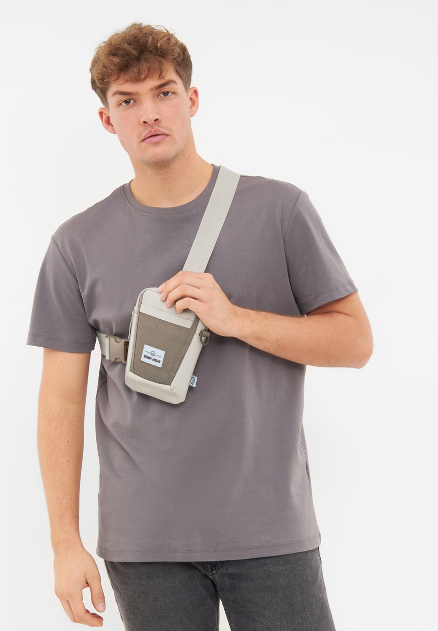 Сумка кросс-боди Johnny Urban LEX, Sand Desert Grey/Sand
Сумка кросс-боди Johnny Urban LEX, Sand Desert Grey/Sand