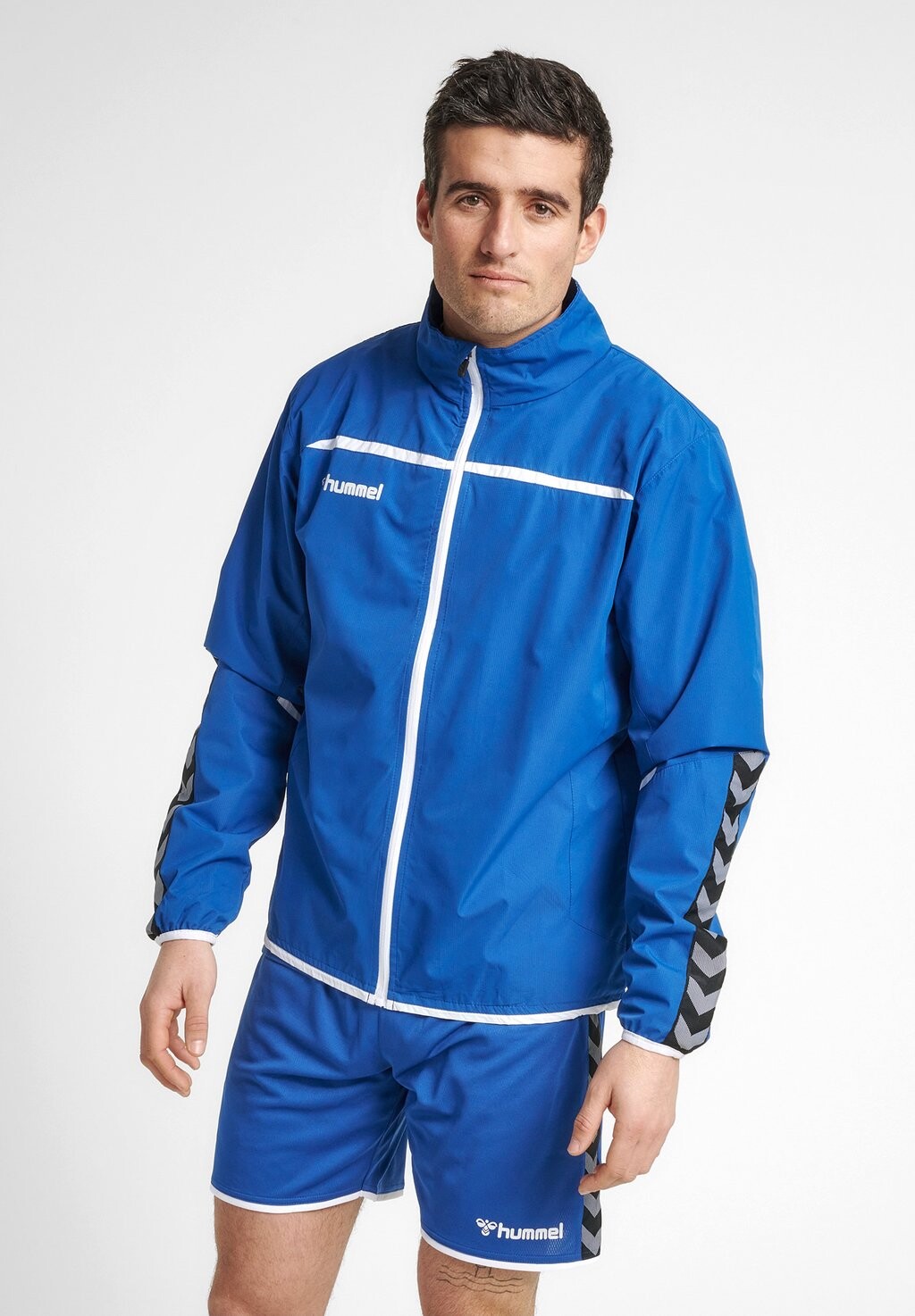 Куртка тренировочная HMLAUTHENTIC Hummel, цвет true blue
Куртка тренировочная HMLAUTHENTIC Hummel, цвет true blue