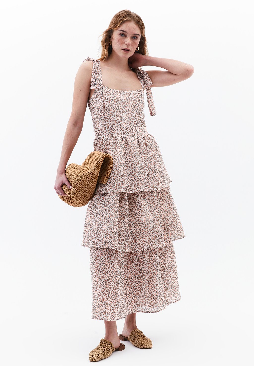 Платье макси OXXO, цвет Leaves Comb
Платье макси OXXO, цвет Leaves Comb