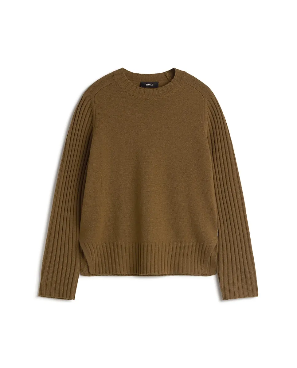 Женский свитер с круглым вырезом и боковым разрезом Ecoalf, горчичный
Женский свитер с круглым вырезом и боковым разрезом Ecoalf, горчичный