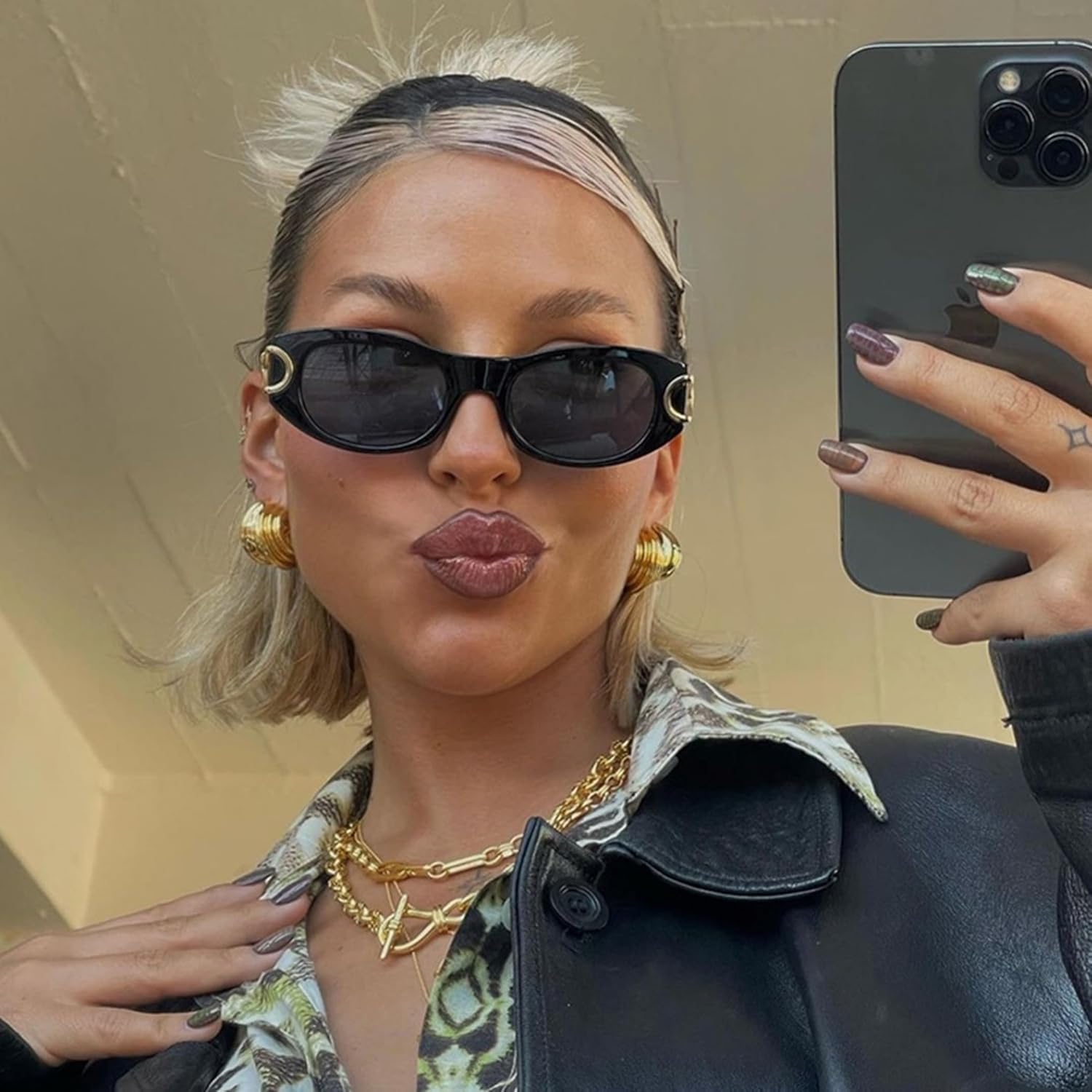 bullabulling Модные солнцезащитные очки «кошачий глаз» для женщин, стильные ретро-очки в овальной оправе, роскошные дизайнерские металлические солнцезащитные очки с защитой от УФ-излучения UV400, Pink
bullabulling Модные солнцезащитные очки «кошачий глаз» для женщин, стильные ретро-очки в овальной оправе, роскошные дизайнерские металлические солнцезащитные очки с защитой от УФ-излучения UV400, Pink