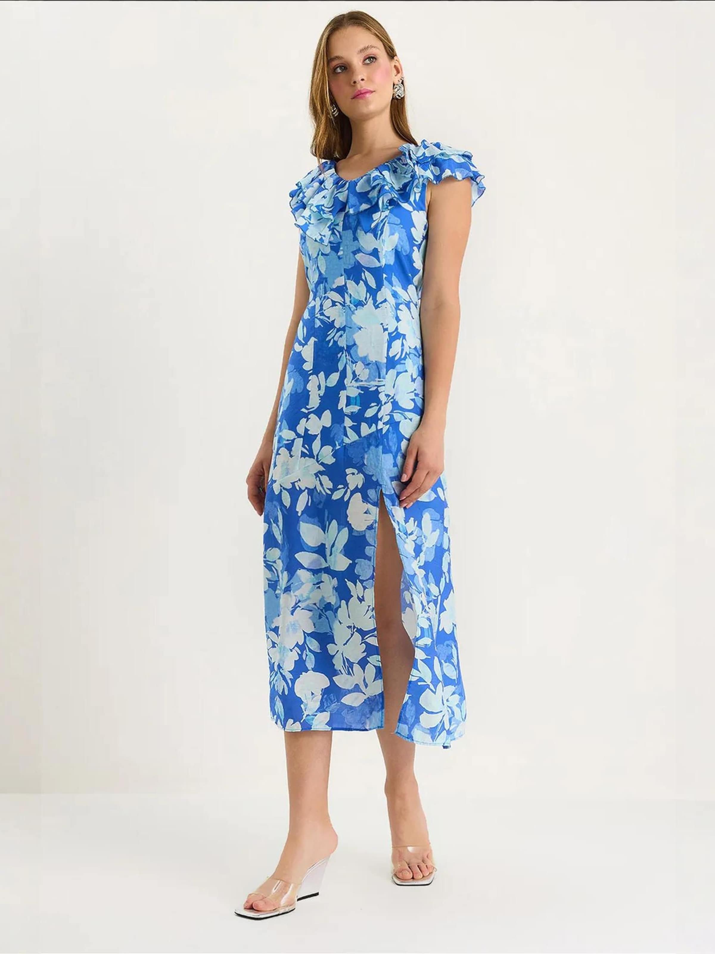 Bianco Lucci Платье в синем, пастельно-голубом
Bianco Lucci Платье в синем, пастельно-голубом