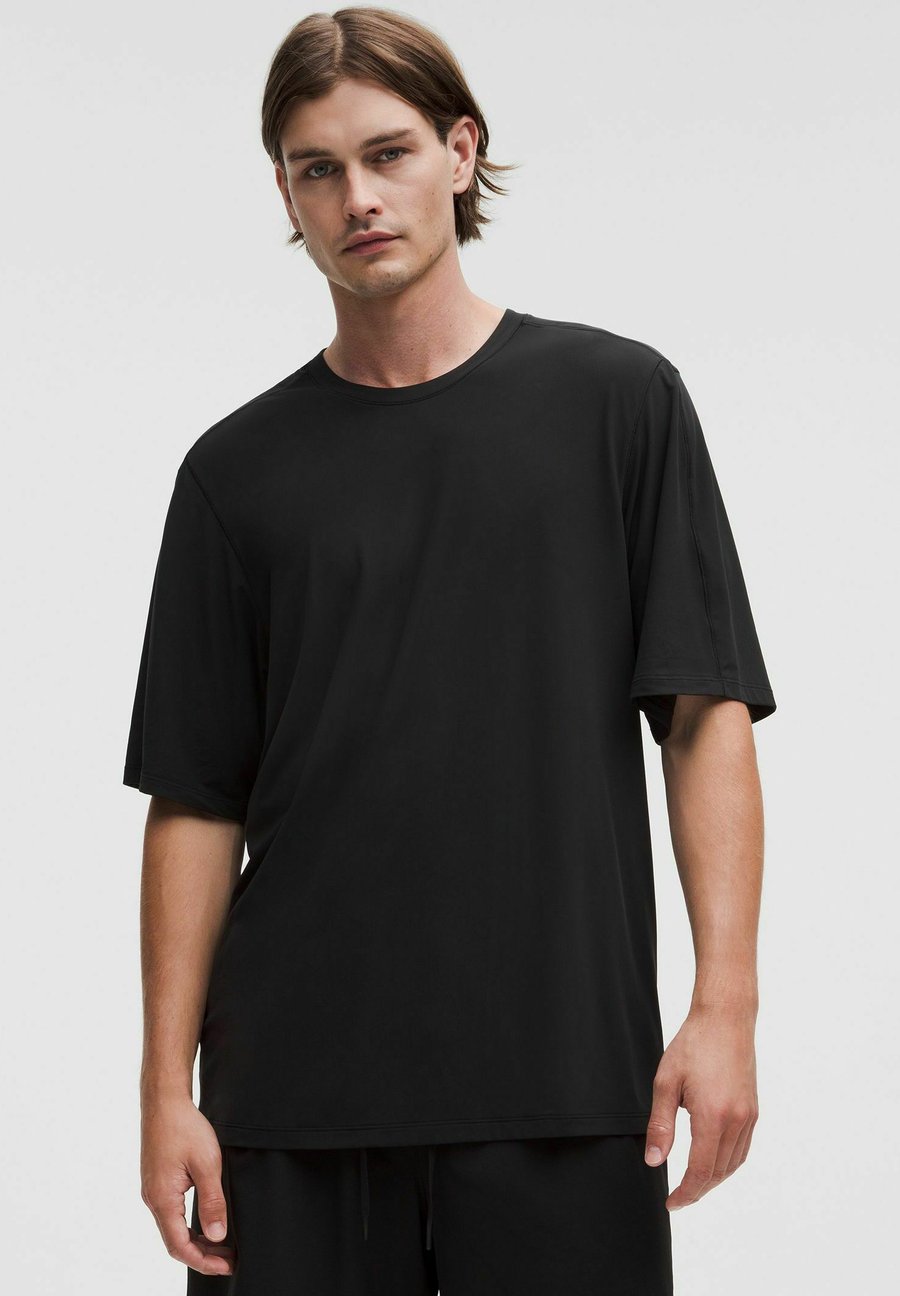 Футболка lululemon BRUSHED YOGA CREWNECK, Black, Черный, Футболка lululemon BRUSHED YOGA CREWNECK, Black
Футболка lululemon BRUSHED YOGA CREWNECK, Black, Черный, Футболка lululemon BRUSHED YOGA CREWNECK, Black