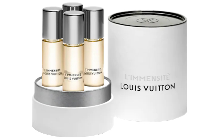 Набор образцов парфюмерной воды vast eau de parfum из четырех флаконов свежий стойкий аромат 4x7,5 мл LOUIS VUITTON
Набор образцов парфюмерной воды vast eau de parfum из четырех флаконов свежий стойкий аромат 4x7,5 мл LOUIS VUITTON
