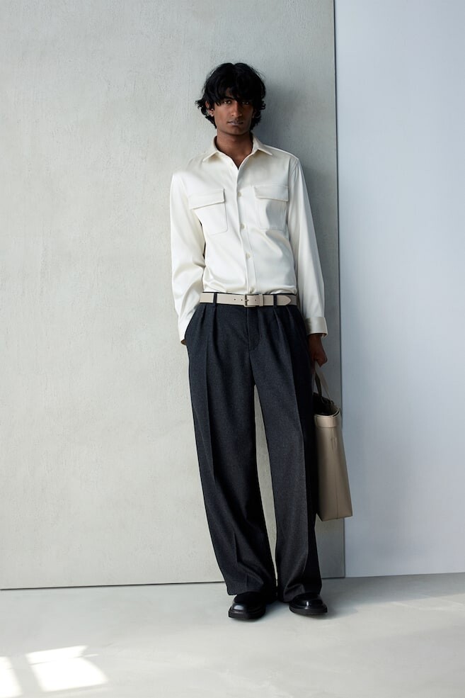 Рубашка из атласа обычного кроя H&M, белый
Рубашка из атласа обычного кроя H&M, белый