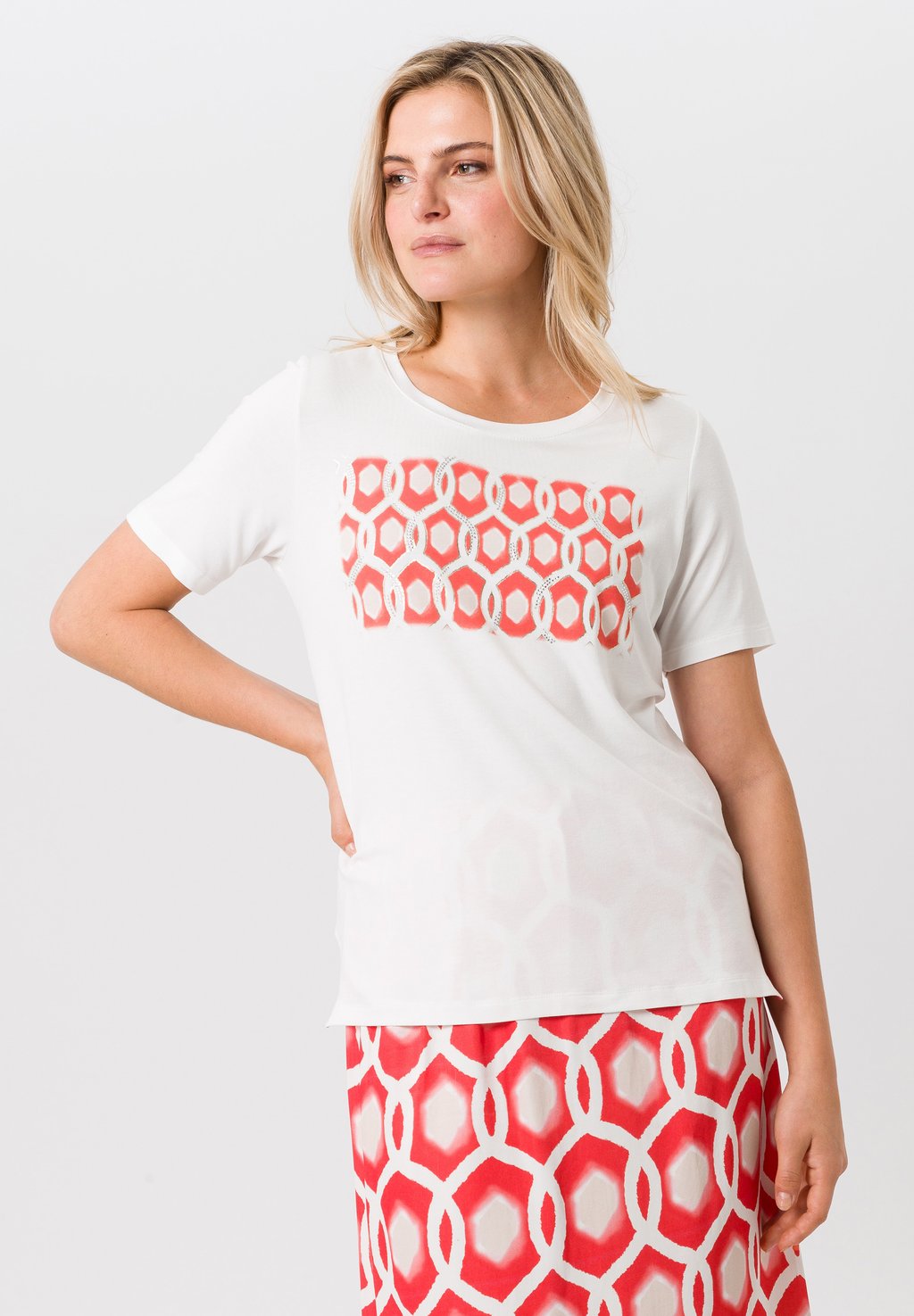 Футболка с принтом TUZZI, белый
Футболка с принтом TUZZI, белый