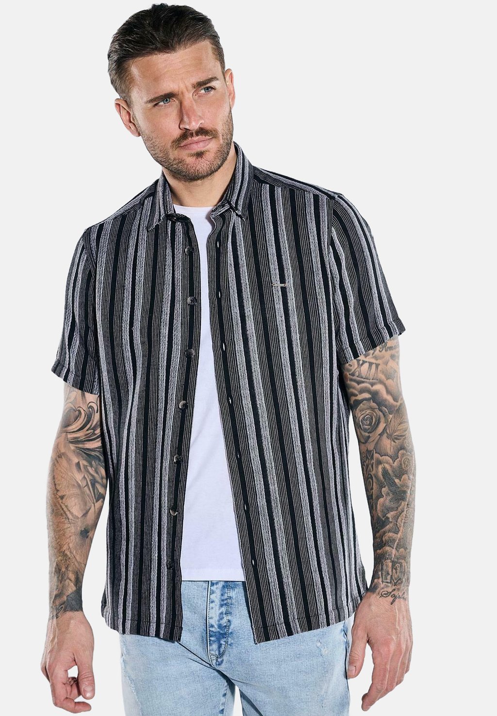 Рубашка KURZARM GESTREIFT Emilio Adani, темно-синий
Рубашка KURZARM GESTREIFT Emilio Adani, темно-синий