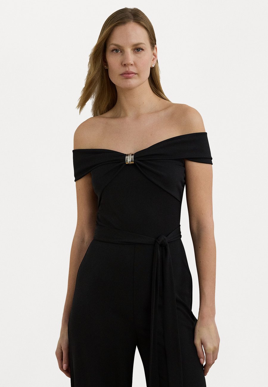 Комбинезон Lauren Ralph Lauren BELTED JERSEY OFF THE SHOULDER JUMPSUIT, Black
Комбинезон Lauren Ralph Lauren BELTED JERSEY OFF THE SHOULDER JUMPSUIT, Black