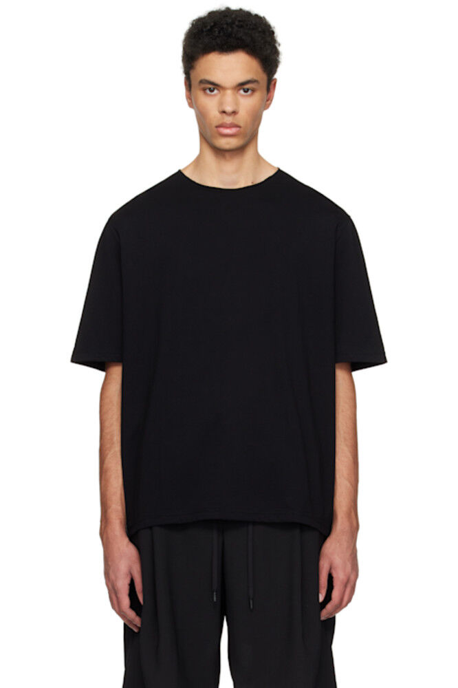 Черная футболка с вставками DEVOA
Черная футболка с вставками DEVOA