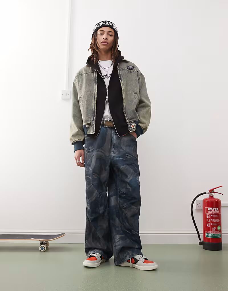 Джинсы свободного кроя Aape by A Bathing Ape из жаккарда синего цвета AAPE BY A BATHING APE
Джинсы свободного кроя Aape by A Bathing Ape из жаккарда синего цвета AAPE BY A BATHING APE