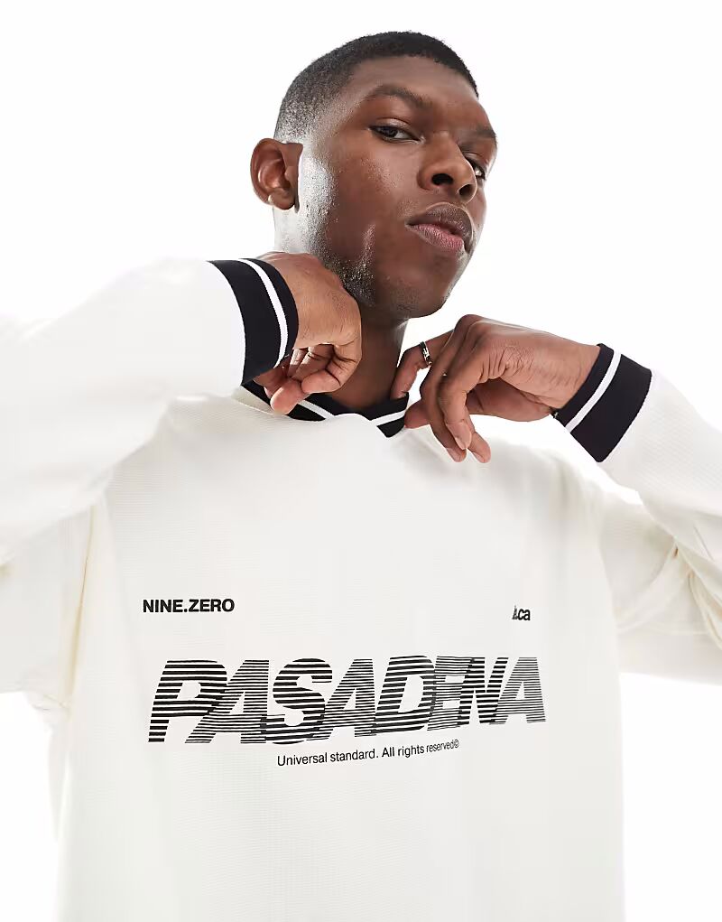 Футболка Jack & Jones белого цвета 
Футболка Jack & Jones белого цвета