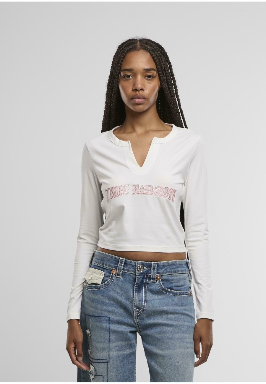 Топ True Religion APPLIQUE CRYSTAL V NOTCH LS, White
Топ True Religion APPLIQUE CRYSTAL V NOTCH LS, White