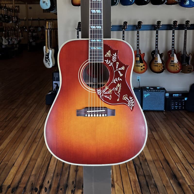 Акустическая гитара Gibson 1960 Hummingbird Fixed Bridge - Heritage Cherry Sunburst
Акустическая гитара Gibson 1960 Hummingbird Fixed Bridge - Heritage Cherry Sunburst