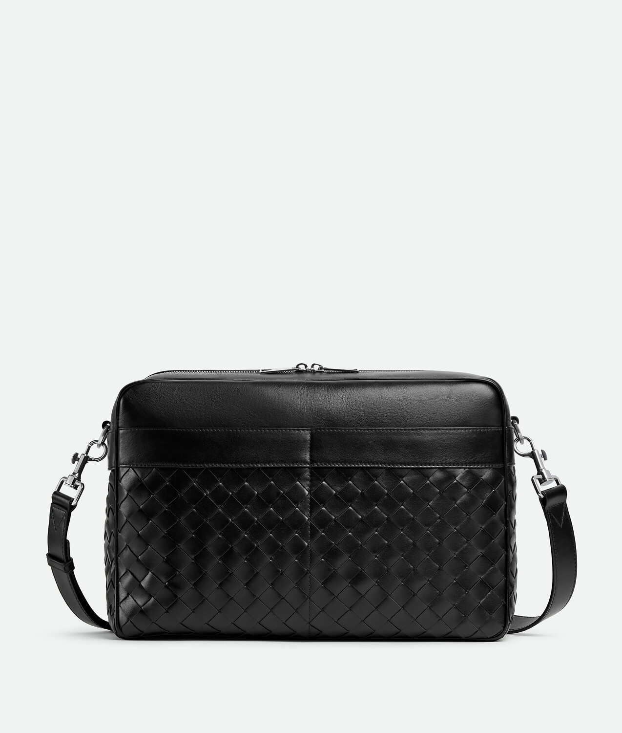Large intrecciato camera bag with pocket BOTTEGA VENETA, черный
Large intrecciato camera bag with pocket BOTTEGA VENETA, черный