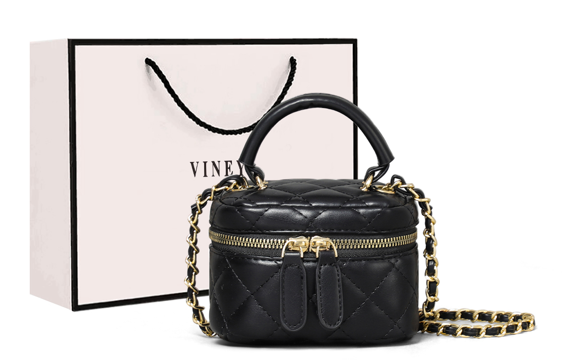 Кожаная сумка через плечо кроссбоди женская черная VINEY
Кожаная сумка через плечо кроссбоди женская черная VINEY