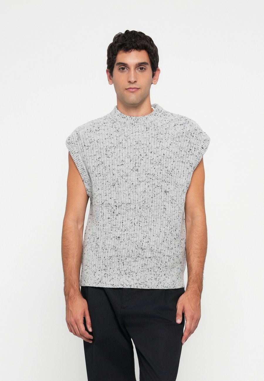 Футболка Selected Homme SLHLAND , Moonstruck/Light Grey
Футболка Selected Homme SLHLAND , Moonstruck/Light Grey