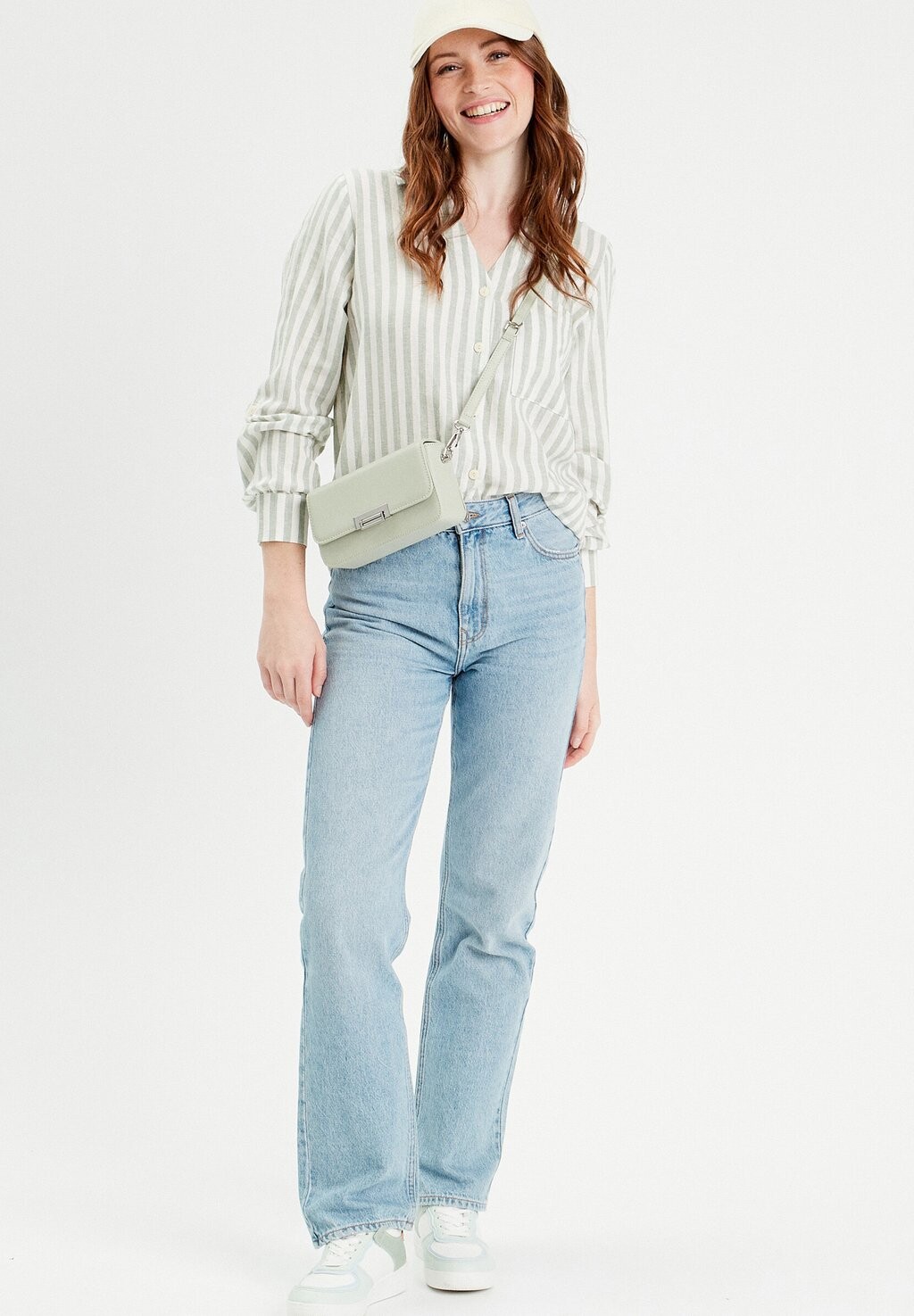 Блузка на пуговицах LANGARM Cache Cache, зеленый
Блузка на пуговицах LANGARM Cache Cache, зеленый