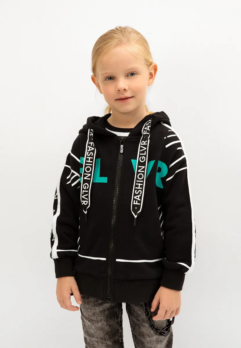Толстовка Gulliver с капюшоном и молнией, черный
Толстовка Gulliver с капюшоном и молнией, черный